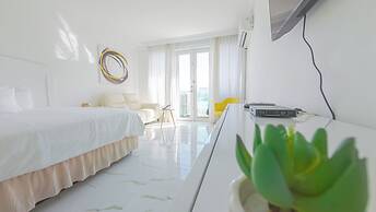 Condado Lagoon Villas