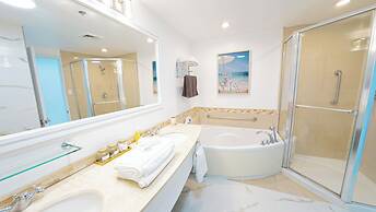 Condado Lagoon Villas