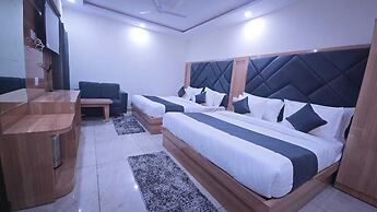 Hotel The Katra Avenue