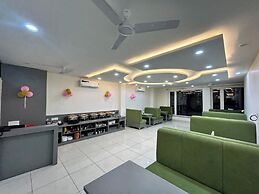 Hotel The Katra Avenue