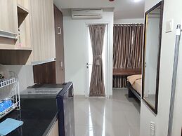 OYO 91338 Apartment Bekasi Town Square