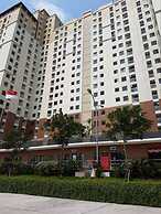 OYO 91338 Apartment Bekasi Town Square