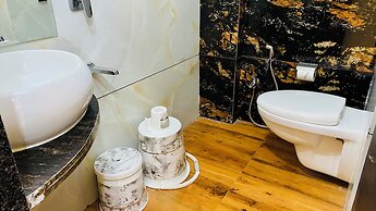 Hotel Aranyasutra Inaya - Indore