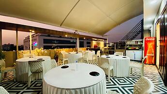 Hotel Aranyasutra Inaya - Indore