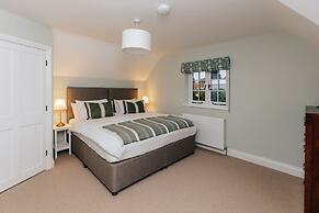 Old Town Cottage - From 350 Per Night