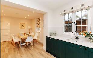 Old Town Cottage - From 350 Per Night