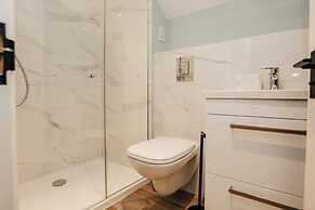 Old Town Cottage - From 350 Per Night