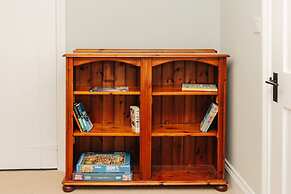 Old Town Cottage - From 350 Per Night