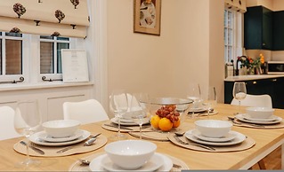 Old Town Cottage - From 350 Per Night