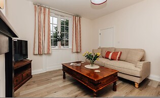 Old Town Cottage - From 350 Per Night