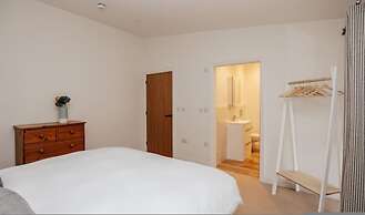 Cart Shed 1 - From 165 Per Night