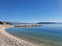 Kastel Novi Elegant and Stylish Apartment With Terrace and Patio