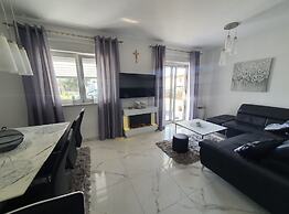 Kastel Novi Elegant and Stylish Apartment With Terrace and Patio