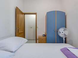 Charming Retreat Holiday Home Mravince With Pool