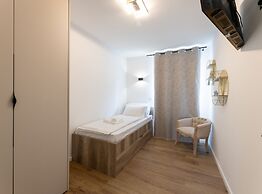 Luxurious and Spacious Apartment With Hot Tub