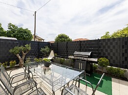 Luxurious and Spacious Apartment With Hot Tub