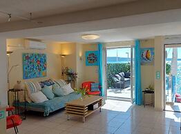 Coastal Charm in Kaštel Kambelovac With Terrace & Sea Views