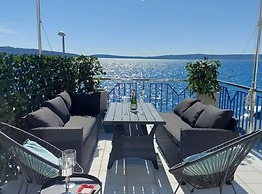 Coastal Charm in Kaštel Kambelovac With Terrace & Sea Views