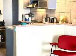 Coastal Charm in Kaštel Kambelovac With Terrace & Sea Views