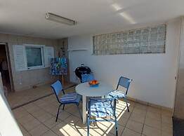 Coastal Charm in Kaštel Kambelovac With Terrace & Sea Views