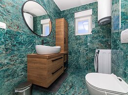 Elegant Kastel Novi Apartment With Sea View Balcony