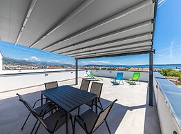 Elegant Kastel Novi Apartment With Sea View Balcony