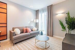 Home Art Apartments Bernabéu