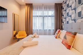 Home Art Apartments Bernabéu