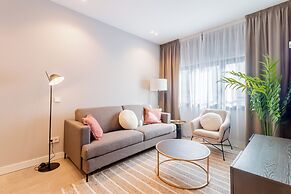 Home Art Apartments Bernabéu