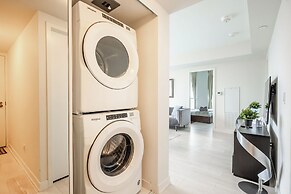 GLOBALSTAY Modern Sonic Way Condos