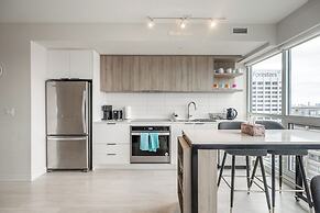 GLOBALSTAY Modern Sonic Way Condos