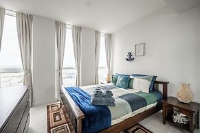 GLOBALSTAY Modern Sonic Way Condos