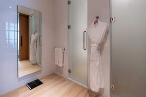 West Walk Retaj Hotel