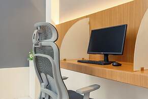 West Walk Retaj Hotel