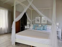 Villa Adina - Sleeps 7 - Pool - Parking - Garden