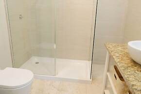 Villa Adina - Sleeps 7 - Pool - Parking - Garden