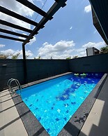 Boss 3BHK Pvt Pool by Stellar Stays