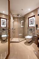 Charmwood Hotel