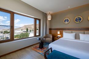 Charmwood Hotel