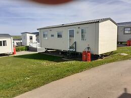 Perranporthcaravan/2bedroom/tv/gasfire