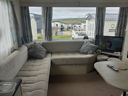 Perranporthcaravan/2bedroom/tv/gasfire