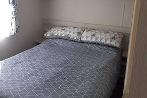 Perranporthcaravan/2bedroom/tv/gasfire