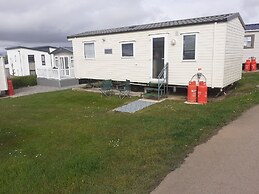 Perranporthcaravan/2bedroom/tv/gasfire