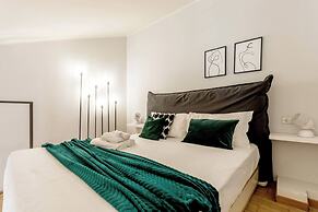 Centro Vicolo Fiori - Modern Split-level Apartment