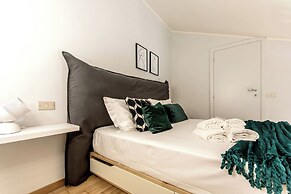 Centro Vicolo Fiori - Modern Split-level Apartment