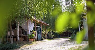 Nomád Hotel & Glamping
