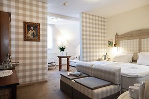 Nomád Hotel & Glamping