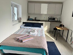 Cozy Studio in Dagenham, London