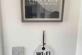 Cozy Studio in Dagenham, London