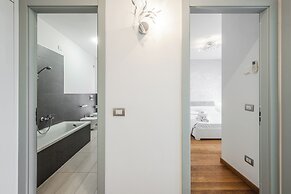 Emilia Suite Street